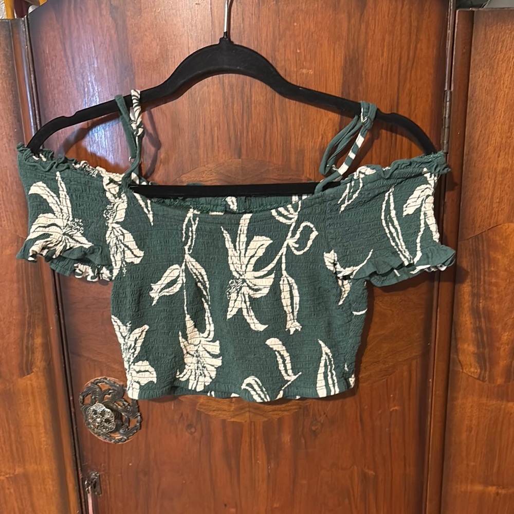 Angie Green Floral Off-Shoulder Top❤️